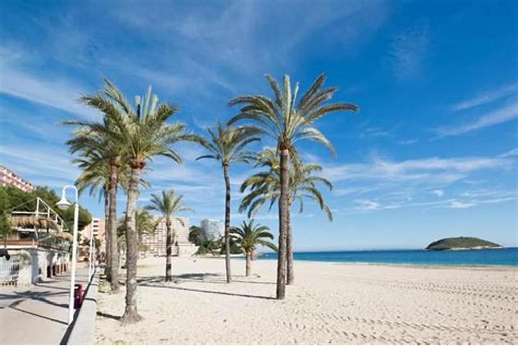Est1-Spaciouss Appartment In The Beach, Bbq, Downtonwn, Parking, Fast Wifi Fibre Roses Luaran gambar